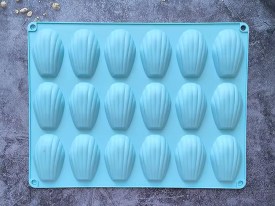 Molde silicona 18 madeleines chicas 